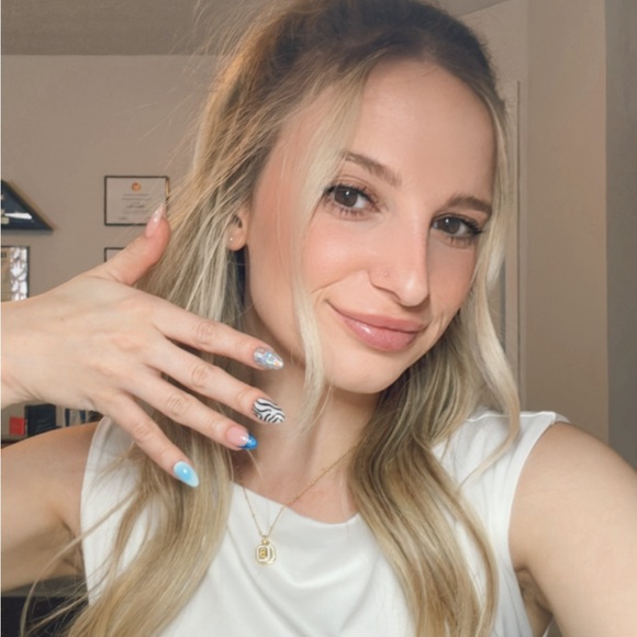 makayla_adams